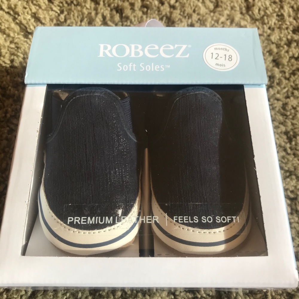 Robeez soft sole shoes